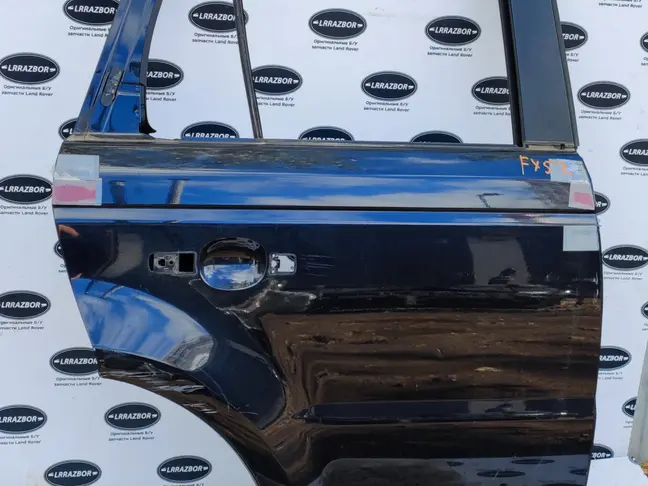 Дверь задняя правая Range Rover Sport L320 05-12