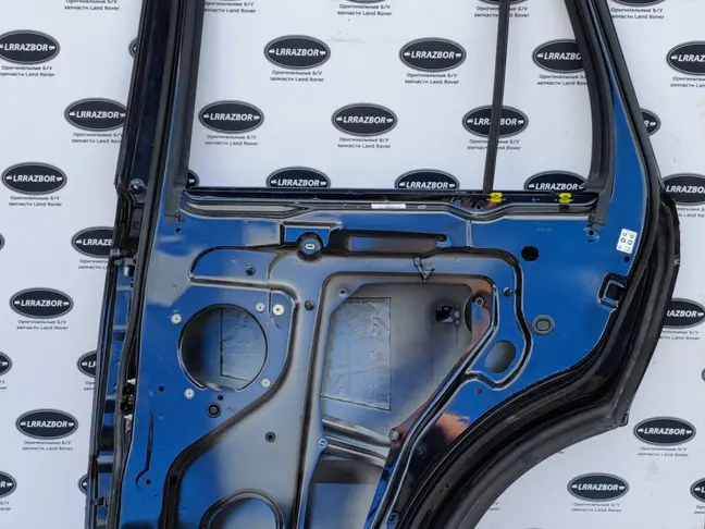 Дверь задняя правая Range Rover Sport L320 05-12