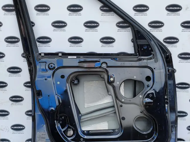 Дверь передняя левая Range Rover Sport L320 05-12