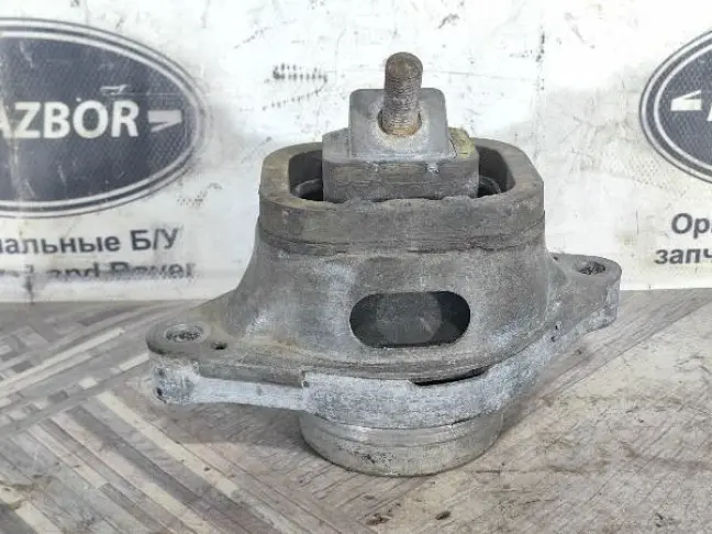 Опора подушка ДВС правая Range Rover 3 L322 4.2