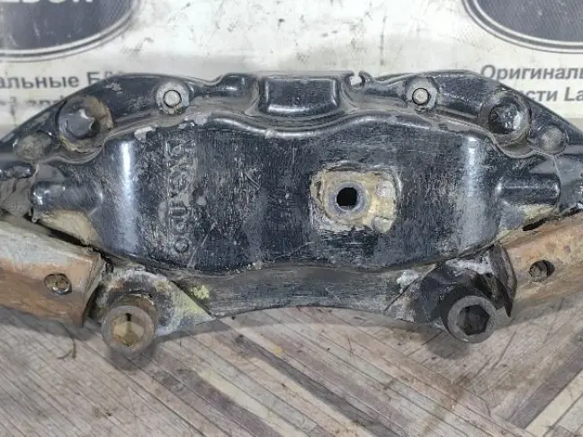 Суппорт правый передний Range Rover 3 L322 4 порш