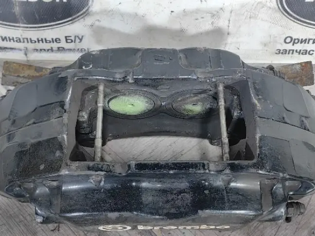 Суппорт правый передний Range Rover 3 L322 4 порш