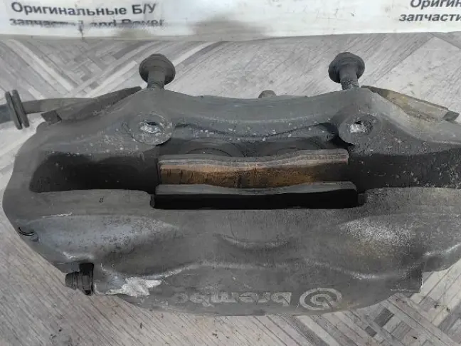 Суппорт правый передний Range Rover 3 L322 4 порш