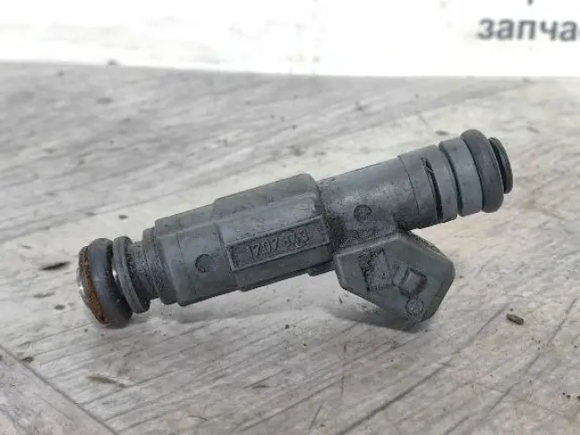 Форсунка топливная Range Rover L322 4.4 M62