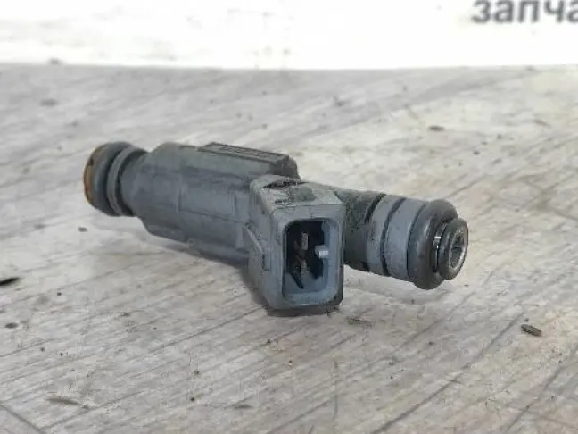 Форсунка топливная Range Rover L322 4.4 M62