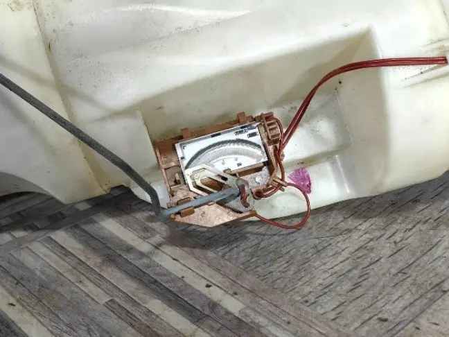 Насос топливный в бак Range Rover 3 L322 4.4 M62