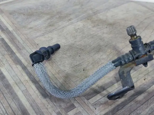 Трубка топливная Range Rover 3 L322 3.6