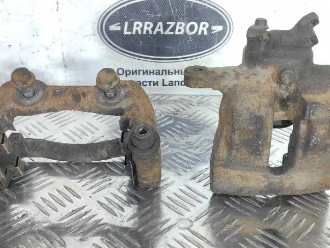 Суппорт задний левый Range Rover L322 3.6 4.2