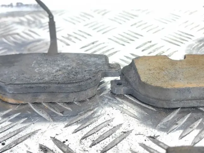 Колодки задние комплект Range Rover L322 M62 4.4