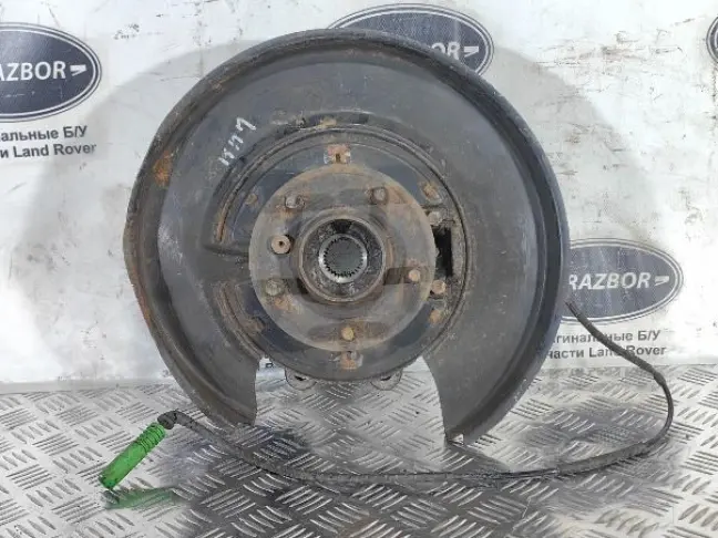 Кулак задний левый Range Rover 3 L322 09-12