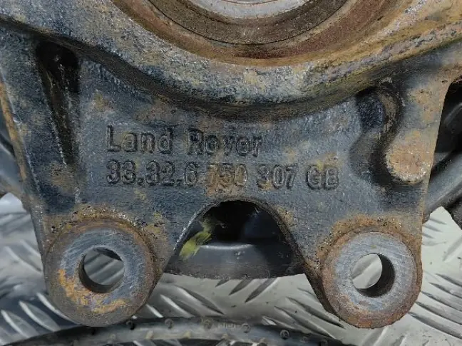 Кулак задний левый Range Rover 3 L322 09-12