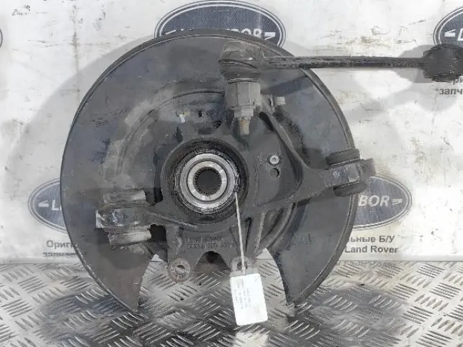 Кулак задний правый Range Rover 3 L322 09-12