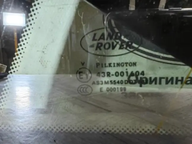 Стекло кузовное глухое правое Range Rover L322 02+