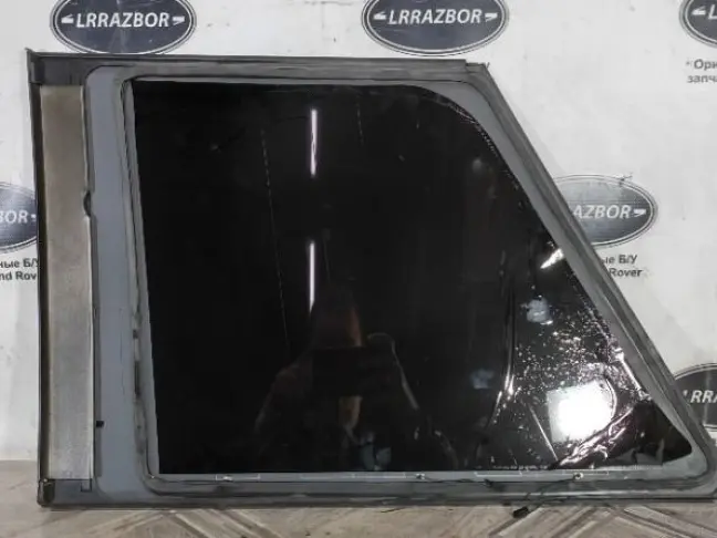 Стекло кузовное глухое правое Range Rover L322 02+