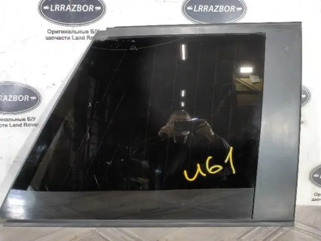 Стекло кузовное глухое правое Range Rover L322 02+