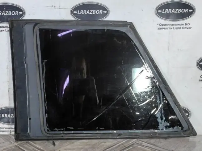 Стекло кузовное глухое правое Range Rover L322 02+