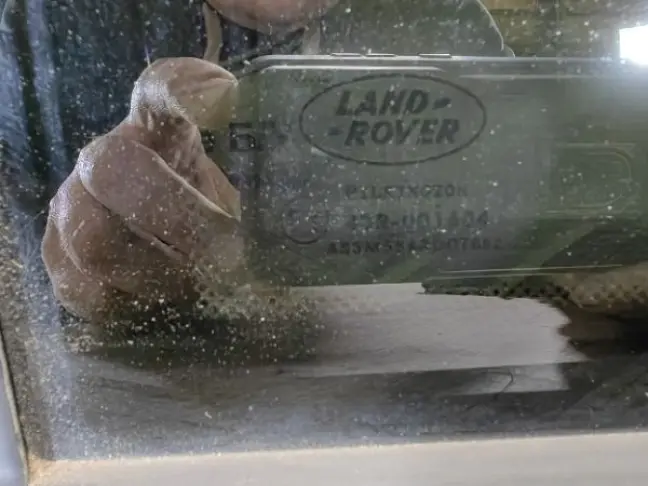 Стекло кузовное глухое левое Range Rover L322 02+: фото #2