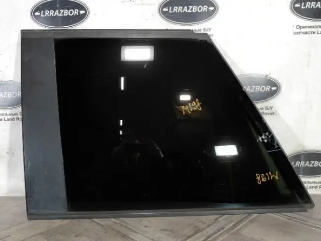 Стекло кузовное глухое левое Range Rover L322 02+: фото #1