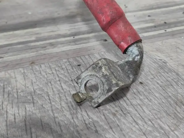 Провод силовой плюсовой Range Rover 3 L322 5.0: фото #3