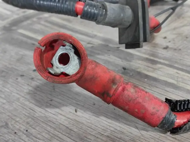 Провод силовой плюсовой Range Rover 3 L322 5.0: фото #2