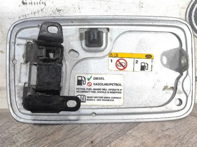 Лючок бензобака Range Rover 3 L322 02-12: фото #4