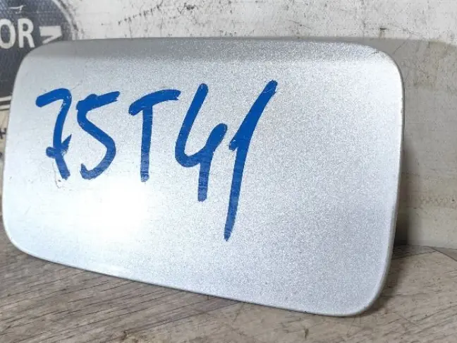 Лючок бензобака Range Rover 3 L322 02-12: фото #3