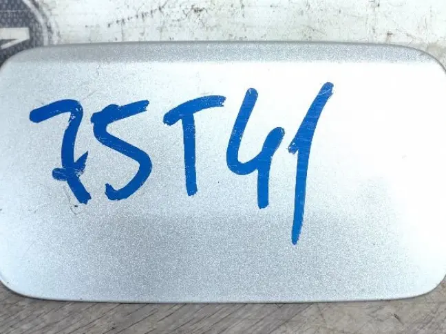 Лючок бензобака Range Rover 3 L322 02-12: фото #1