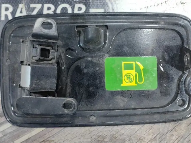 Лючок бензобака Range Rover 3 L322 2009-2012