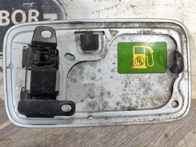 Лючок бензобака Range Rover 3 L322 2009-2012