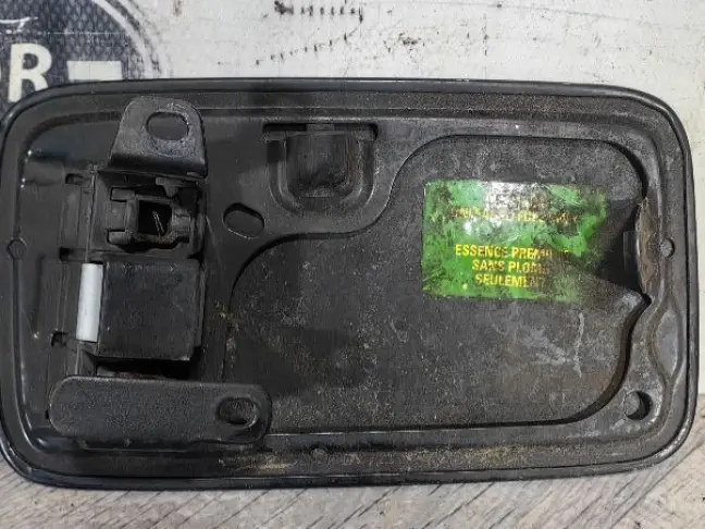 Лючок бензобака Range Rover 3 L322 2009-2012