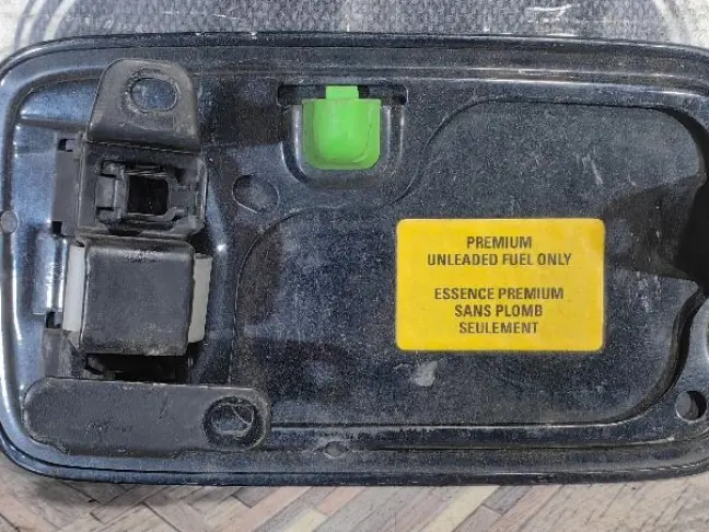 Лючок бензобака Range Rover 3 L322 2009-2012: фото #3