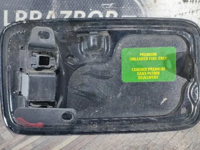 Лючок бензобака Range Rover 3 L322 2009-2012: фото #4