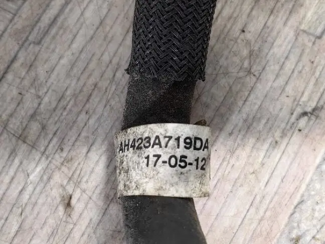 Патрубок ГУР от бачка Range Rover 3 L322 5.0 508PS: фото #3