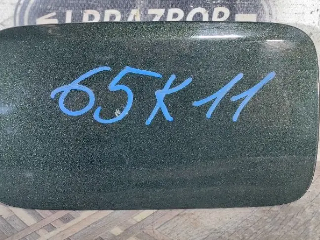 Лючок бензобака Range Rover 3 L322 2009-2012: фото #1