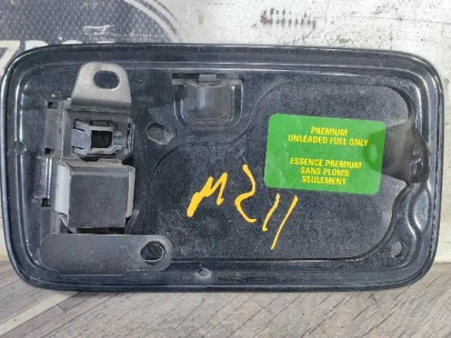 Лючок бензобака Range Rover 3 L322 2009-2012: фото #4