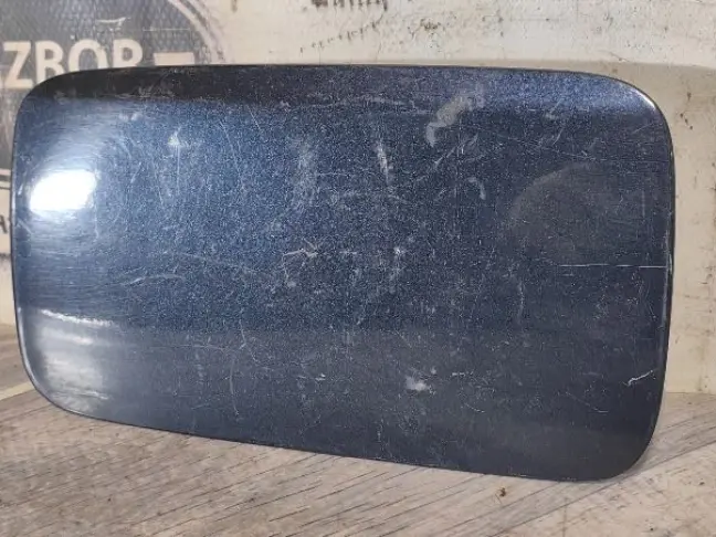 Лючок бензобака Range Rover 3 L322 2009-2012: фото #3