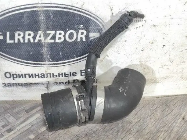 Патрубок охлаждения Range Rover 3 L322 5.0