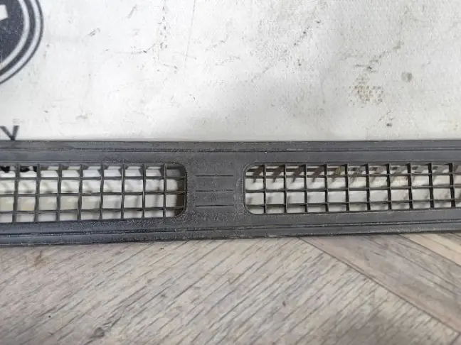 Решетка на впуск Land Rover Range Rover 3 L322 09+: фото #1