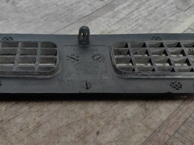 Решетка на впуск Land Rover Range Rover 3 L322 09+: фото #5