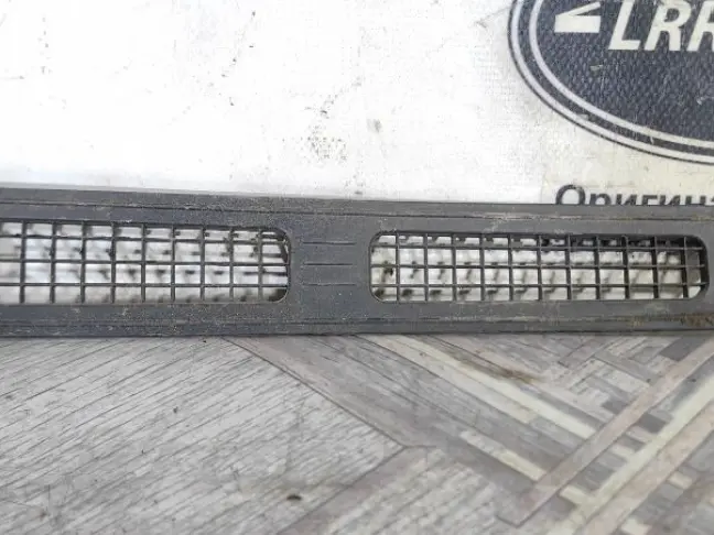Решетка на впуск Land Rover Range Rover 3 L322 09+: фото #1