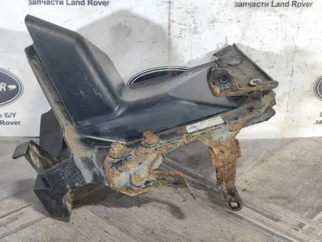 Кронштейн дефлектор радиатора Range Rover L322: фото #4
