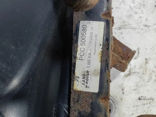 Кронштейн дефлектор радиатора Range Rover L322: фото #2