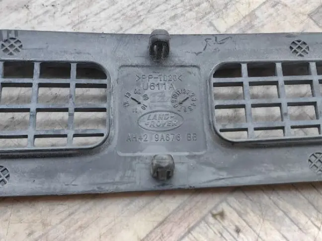Решетка на впуск Land Rover Range Rover 3 L322 09+: фото #3