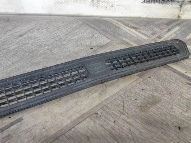 Решетка на впуск Land Rover Range Rover 3 L322 09+: фото #7