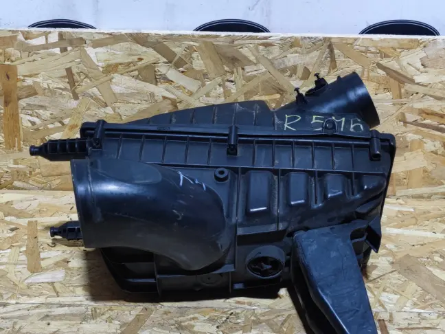 Корпус воздушного фильтра правый Range Rover L322: фото #4