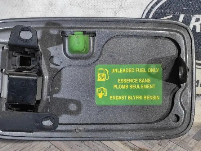 Лючок бензобака Range Rover 3 L322 2009-2012: фото #4