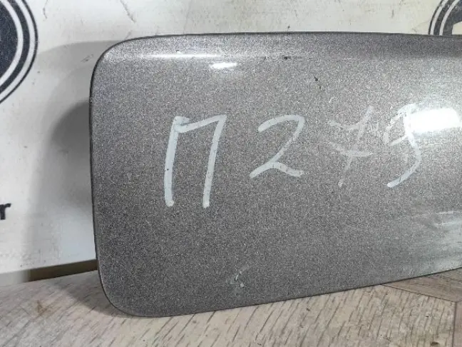 Лючок бензобака Range Rover 3 L322 2009-2012: фото #2