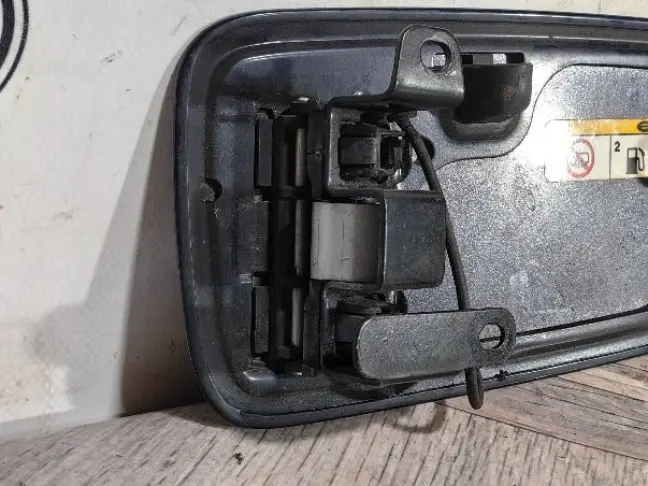 Лючок бензобака Range Rover 3 L322 2009-2012: фото #5