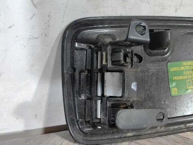 Лючок бензобака Range Rover 3 L322 2009-2012: фото #5