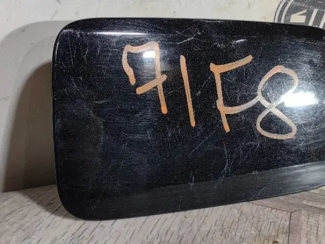 Лючок бензобака Range Rover 3 L322 2009-2012: фото #3